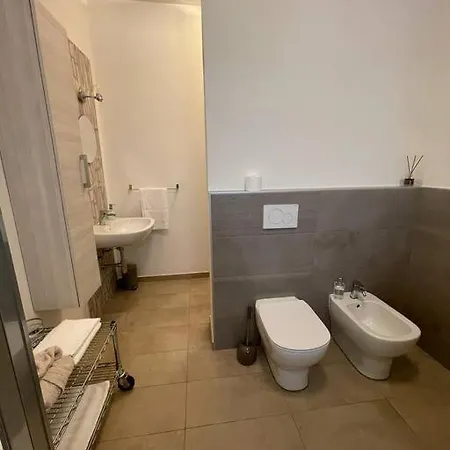 Apartment Terrace House Mq 80 Adiacente Ospedale E Clinica