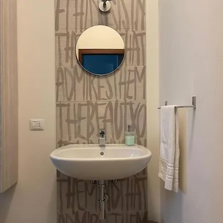 Terrace House Mq 80 Adiacente Ospedale E Clinica Apartment *