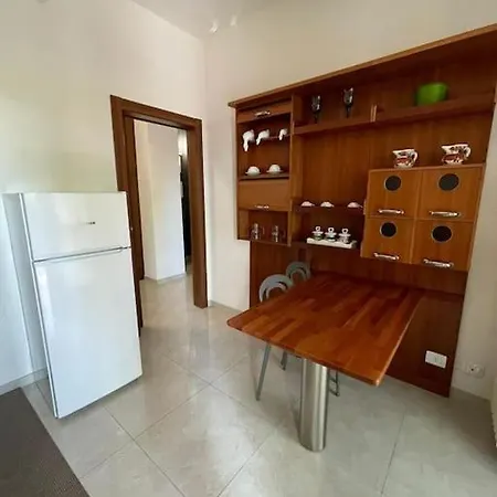 Terrace House Mq 80 Adiacente Ospedale E Clinica