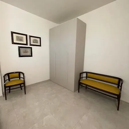 Terrace House Mq 80 Adiacente Ospedale E Clinica *