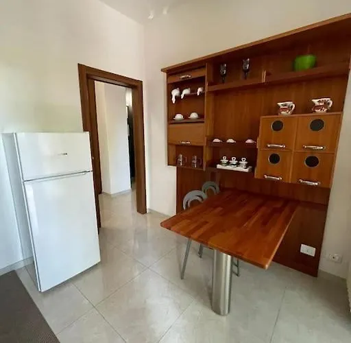 Terrace House Mq 80 Adiacente Ospedale E Clinica